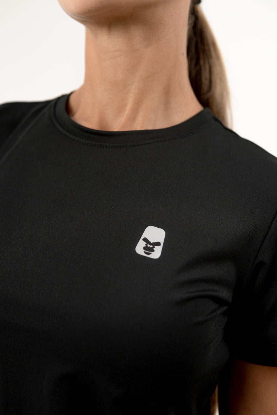 CAMISETA TELA FRÍA BÁSICA UV NEGRA