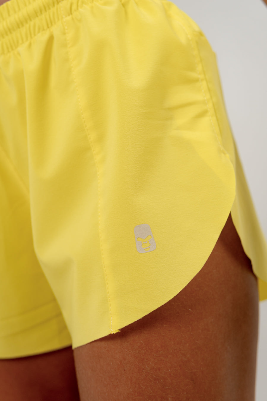 Flash Shorts Yellow Mujer