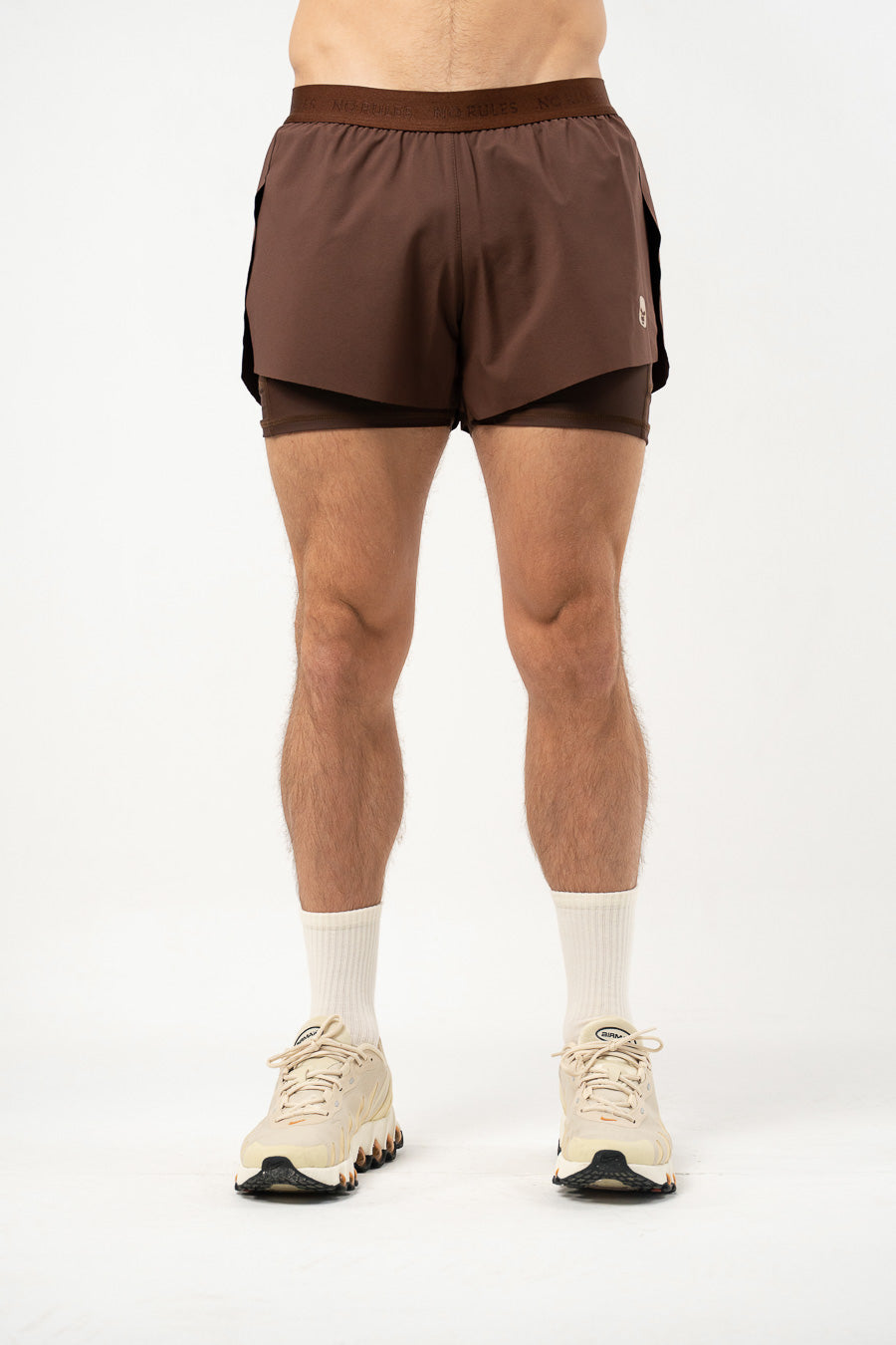 Short Core Motion Chocolate Hombre