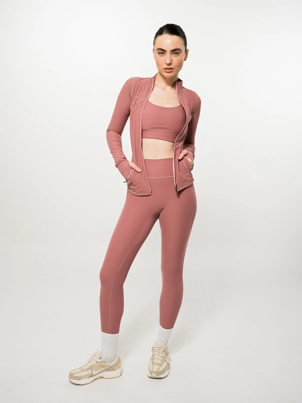 Conjunto Performance Fit Berry