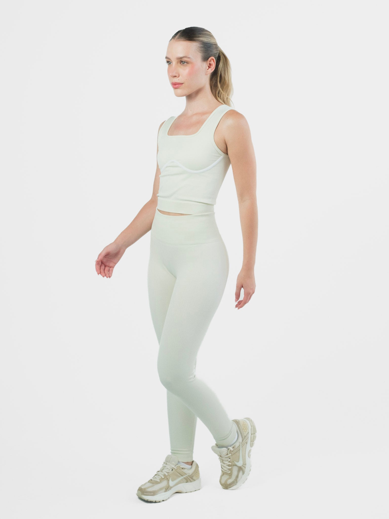 Strive Flow Legging Vainilla