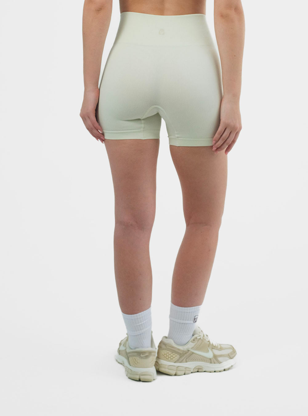 Strive Power Short Vainilla