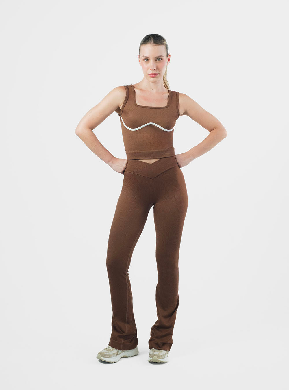 Strive Sleeve Top Avellana