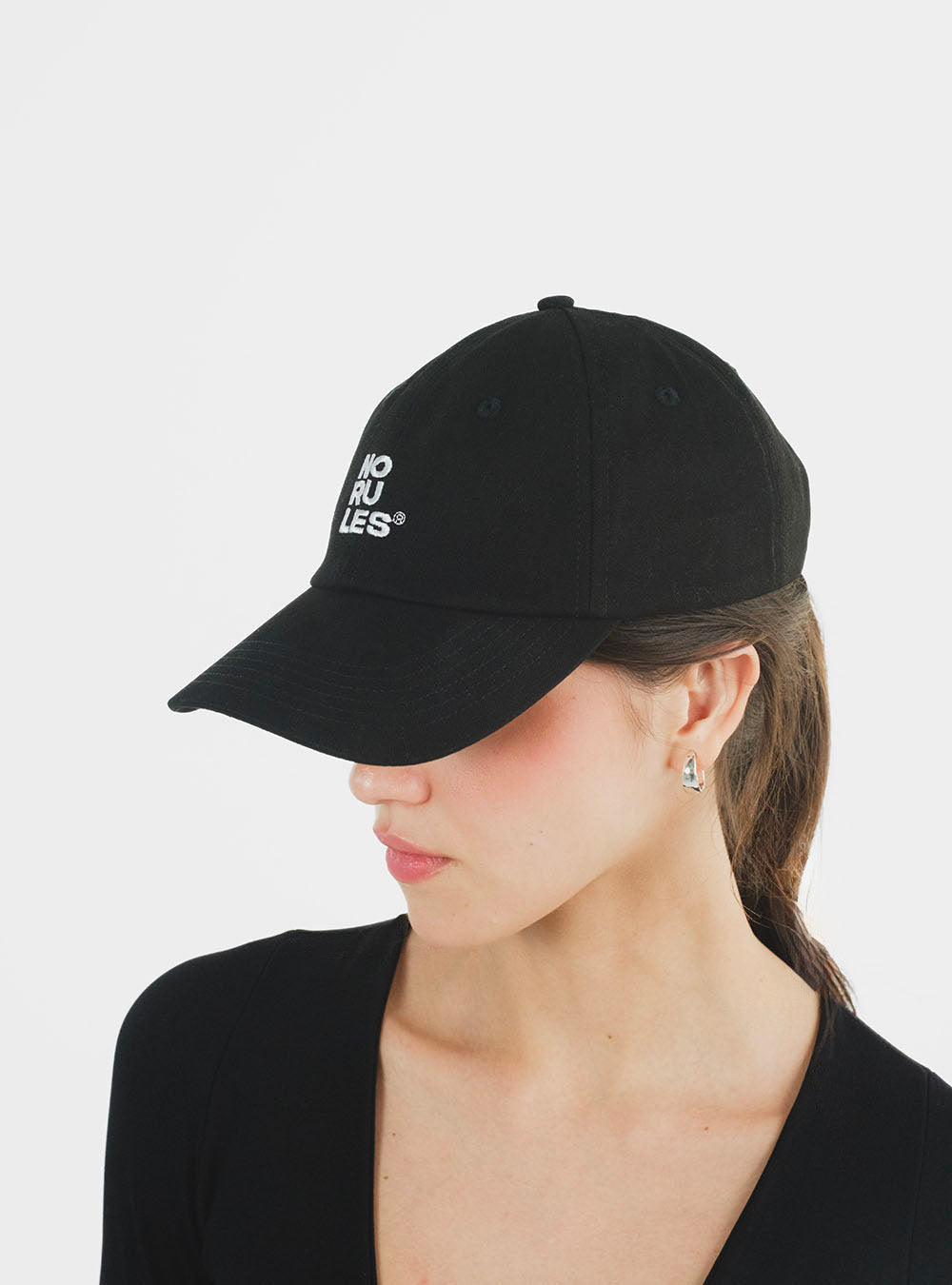 ESSENTIAL CAP BLACK