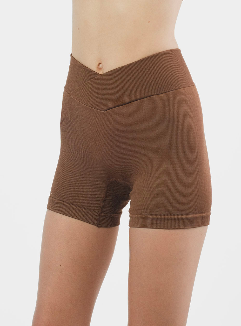 Strive Cross Short Avellana
