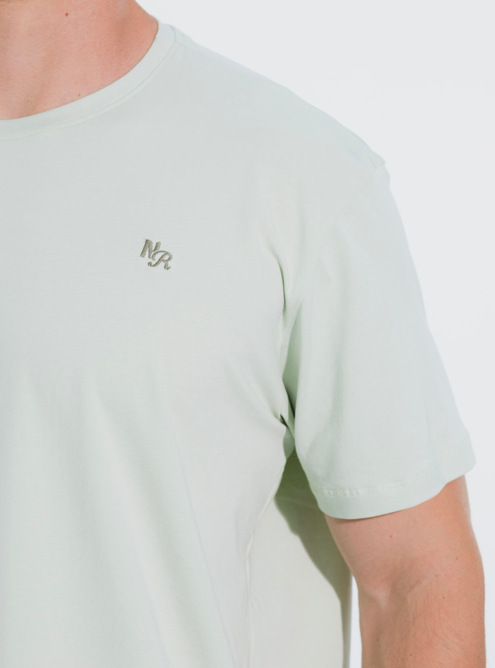 Remera Algodon Logo Bordado Verde Menta